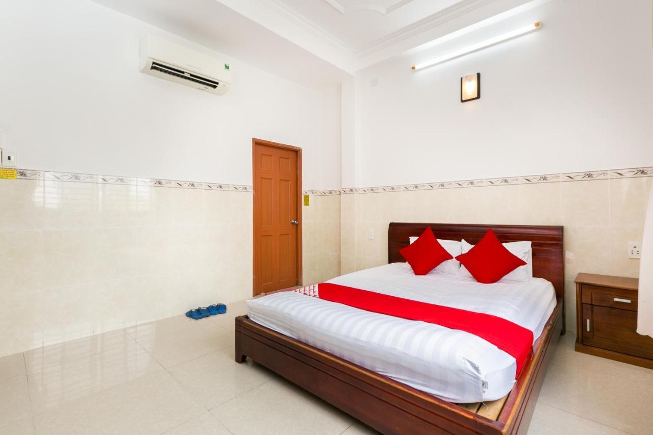 Oyo 372 Vy Ha Hotel Хошимін Екстер'єр фото