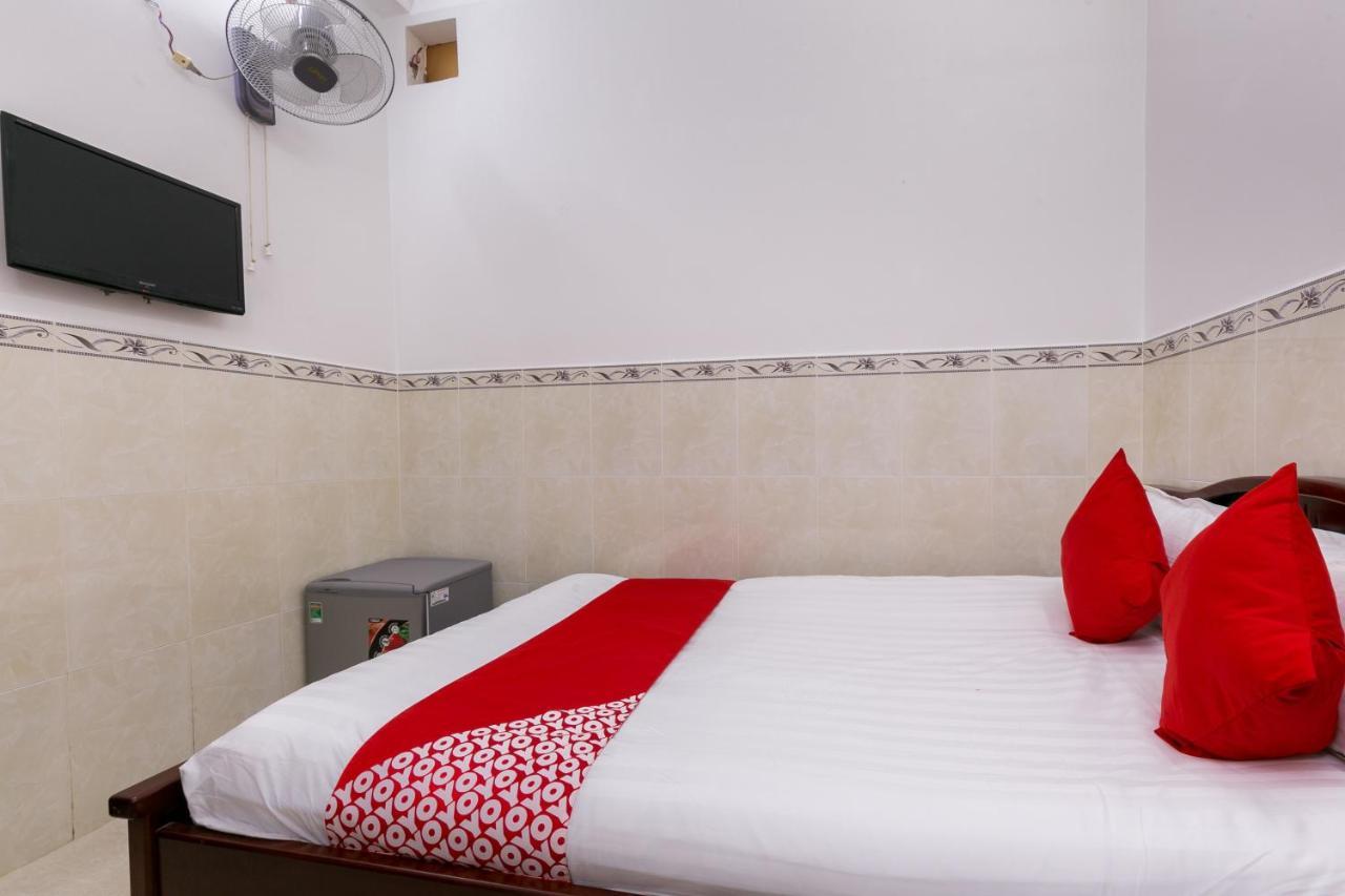 Oyo 372 Vy Ha Hotel Хошимін Екстер'єр фото